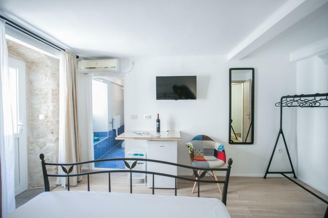 Guest House Mendi Trogir Exterior photo