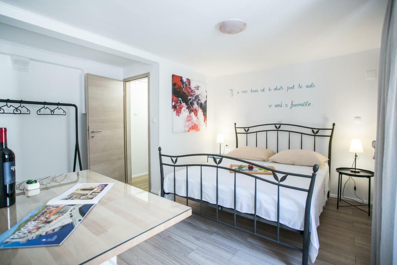 Guest House Mendi Trogir Exterior photo