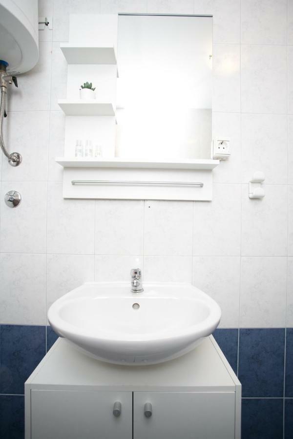 Guest House Mendi Trogir Exterior photo